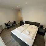 Makala 아파트 스플리트